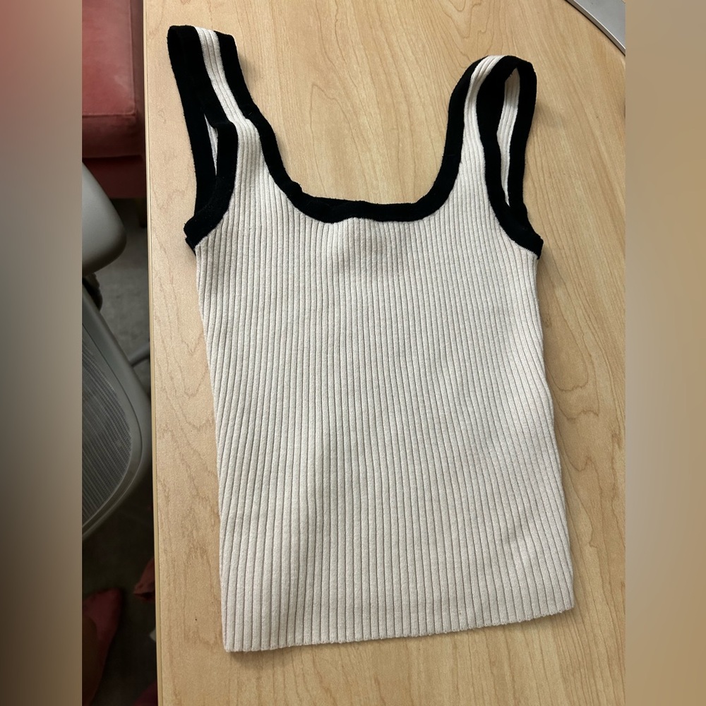 H&M ribbed tank - Picture 5 of 5